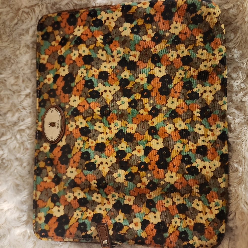 Fossil Tablet Case Zip Around Floral